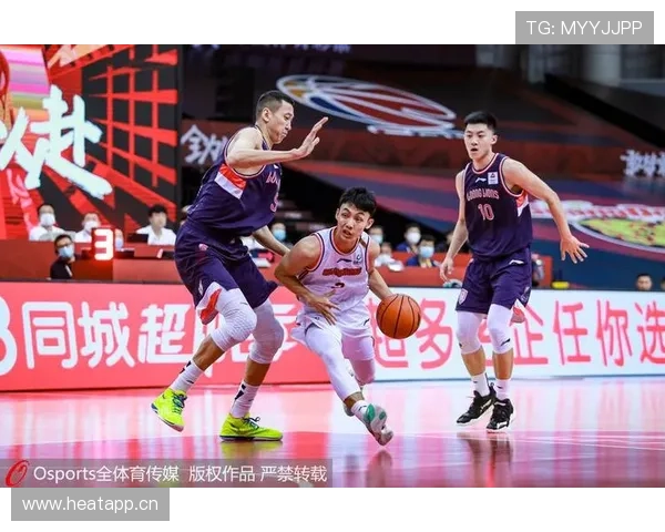 上海大胜山西豪取11连胜 李弘权27分领衔